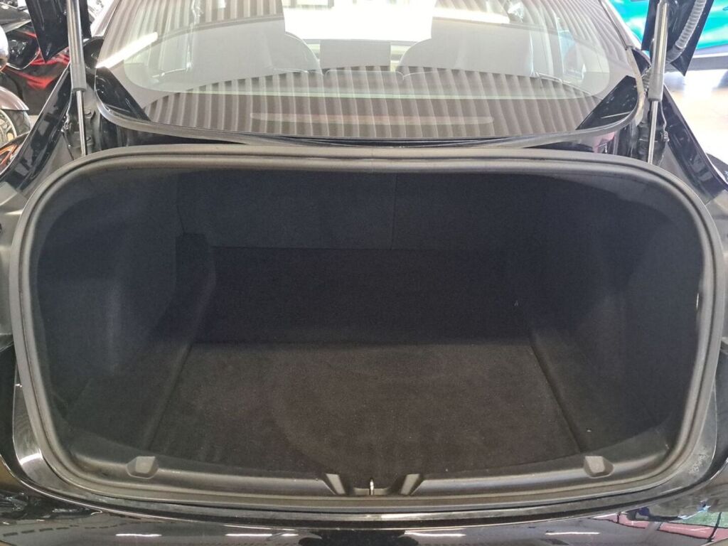 Tesla Model 3 2019 Musta