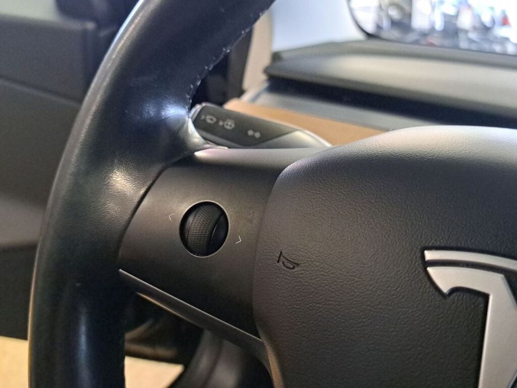 Tesla Model 3 2019 Musta