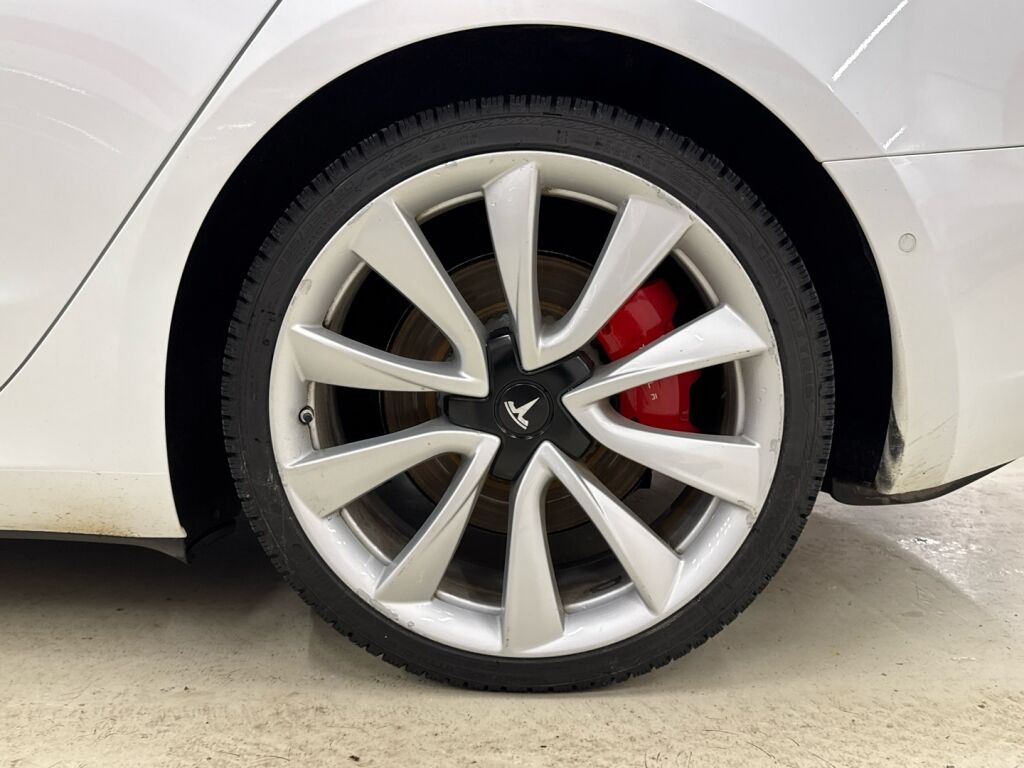 Tesla Model 3 2020 Valkoinen