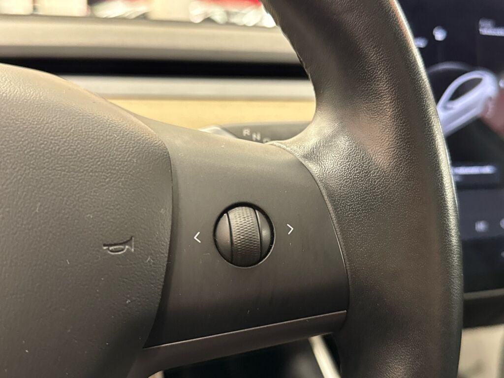 Tesla Model 3 2020 Valkoinen