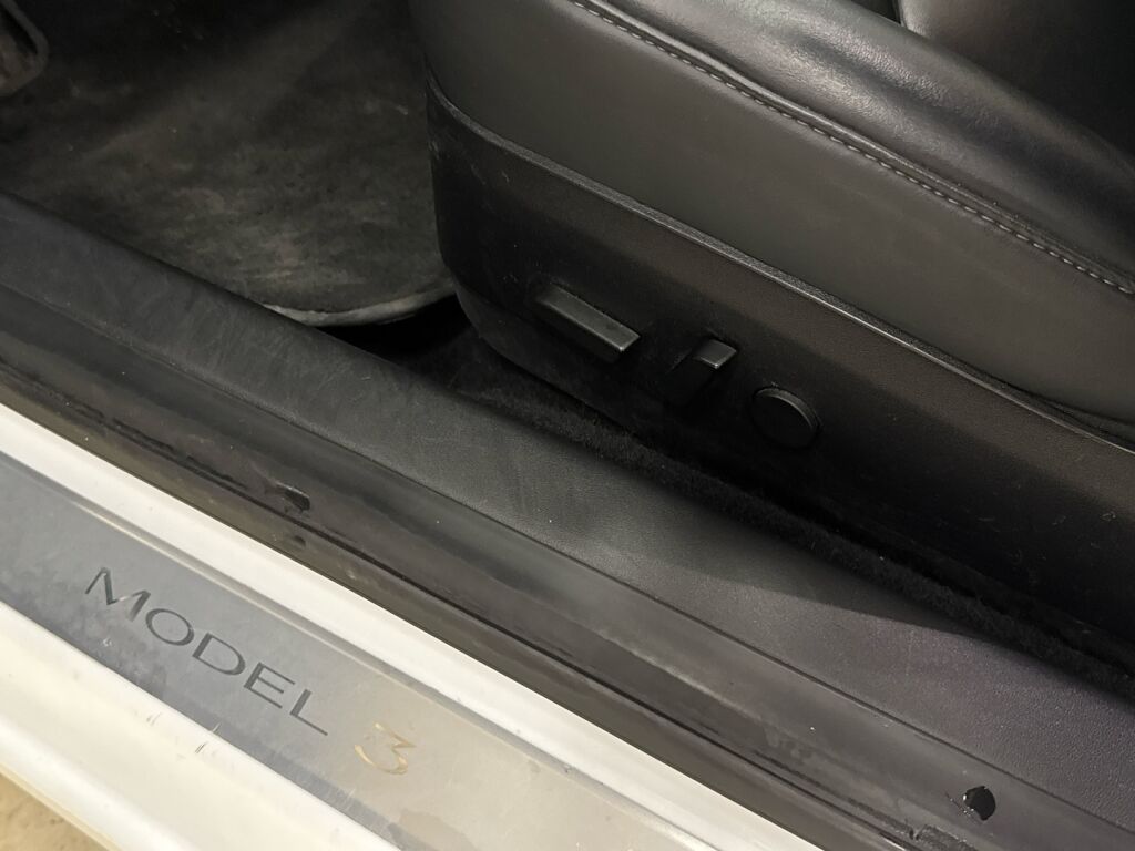 Tesla Model 3 2020 Valkoinen