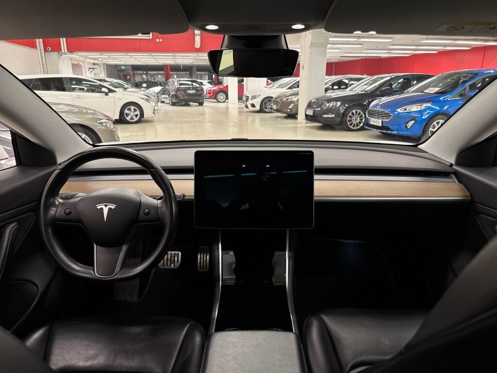 Tesla Model 3 2020 Valkoinen