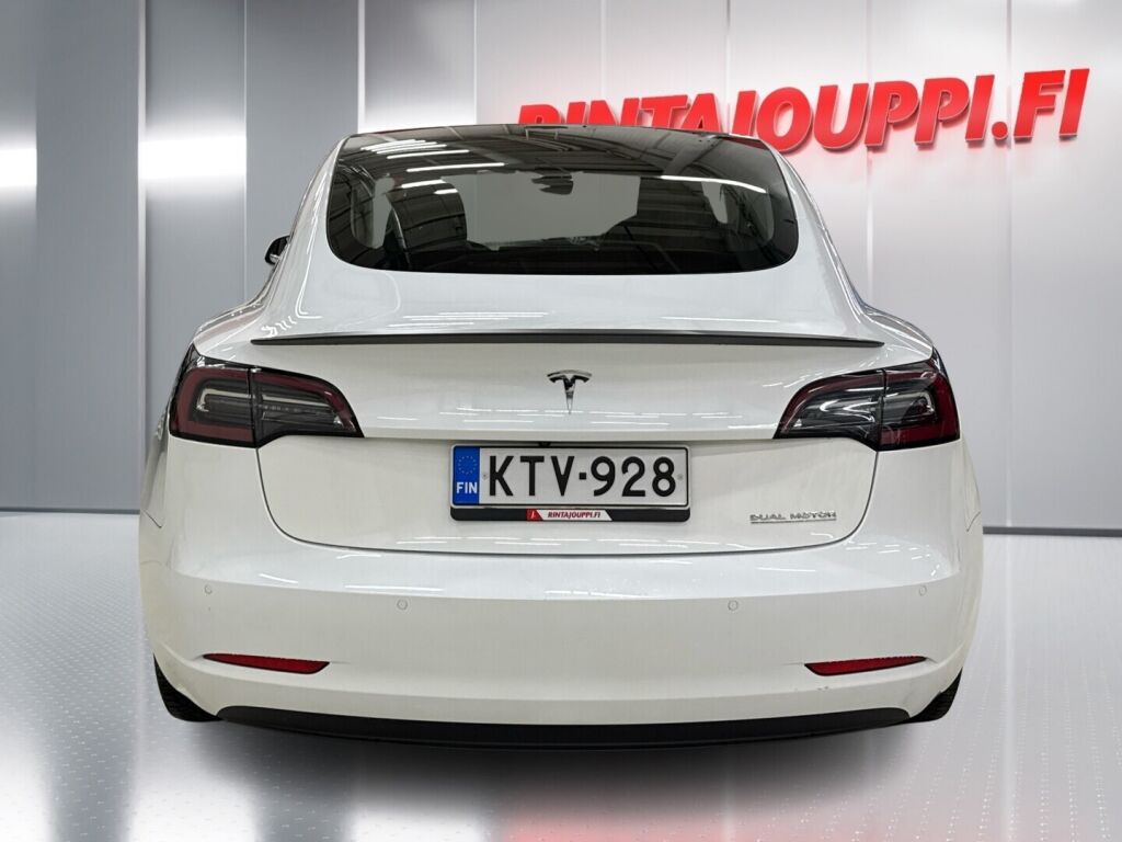 Tesla Model 3 2020 Valkoinen