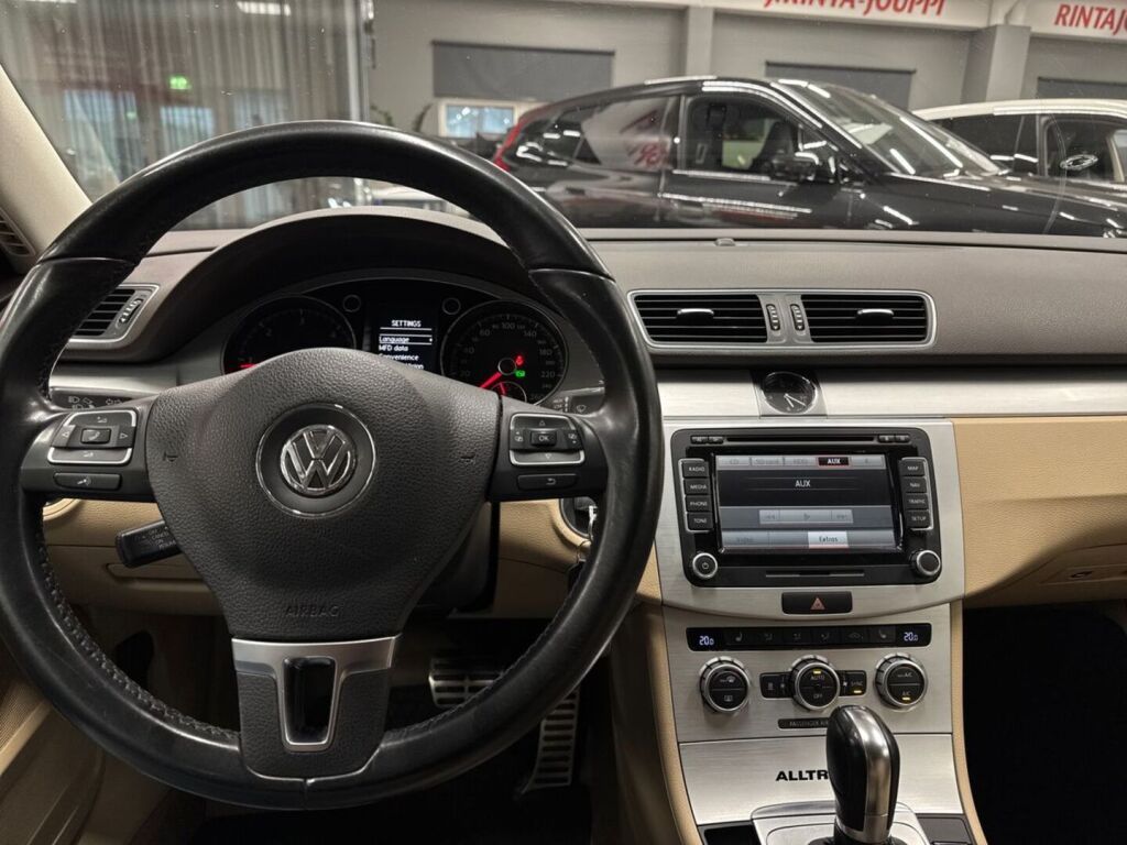 Volkswagen Passat 2014 Ruskea (beige)