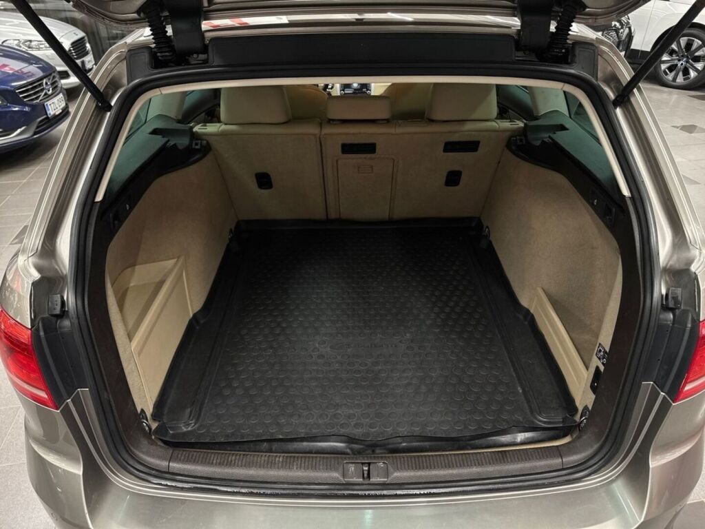 Volkswagen Passat 2014 Ruskea (beige)