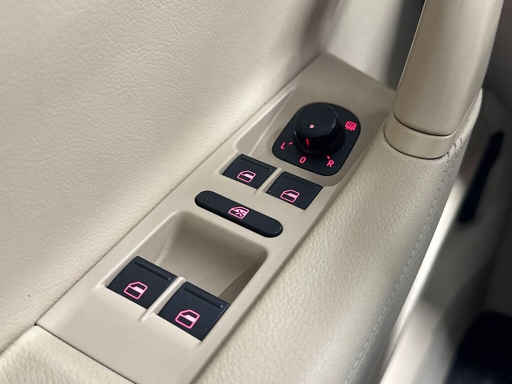 Volkswagen Passat 2014 Ruskea (beige)
