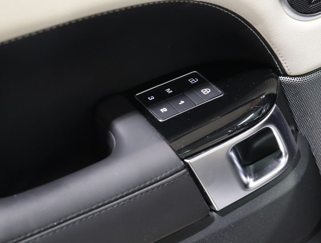 Land Rover Range Rover Sport 2021 Musta