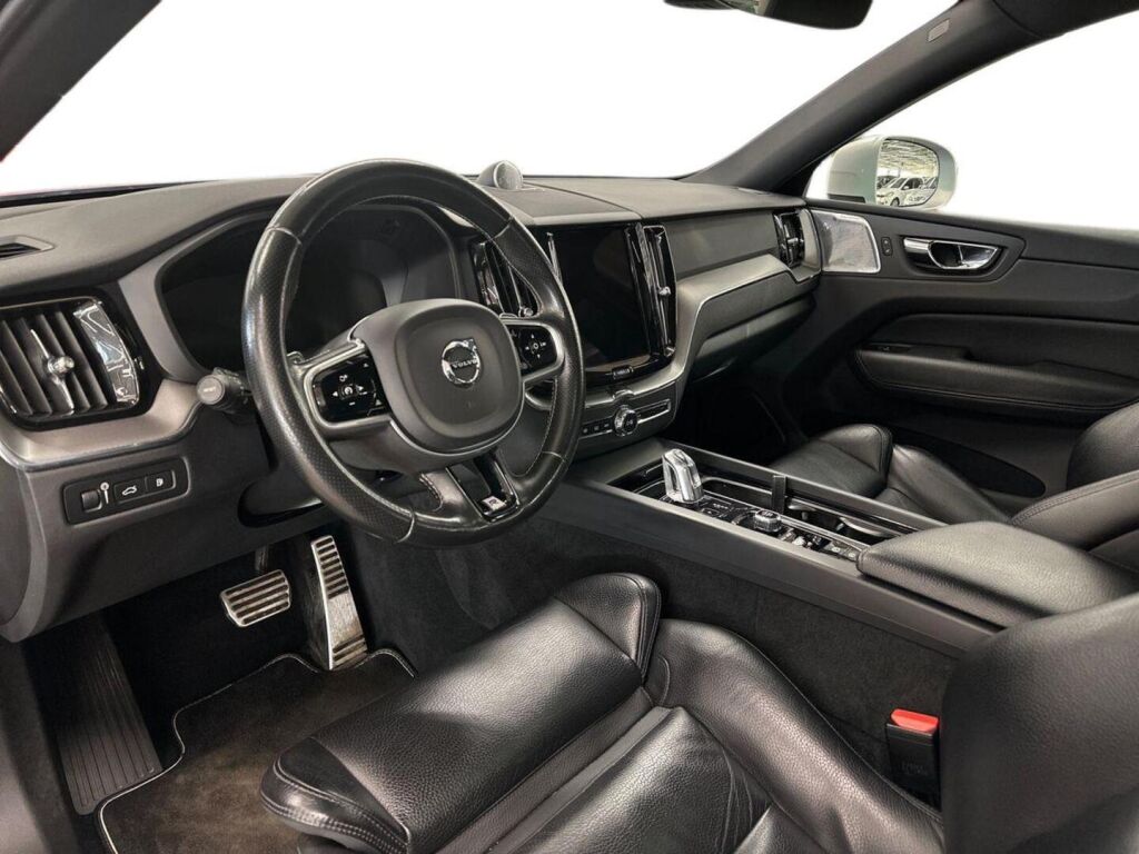 Volvo XC60 2017 Sininen