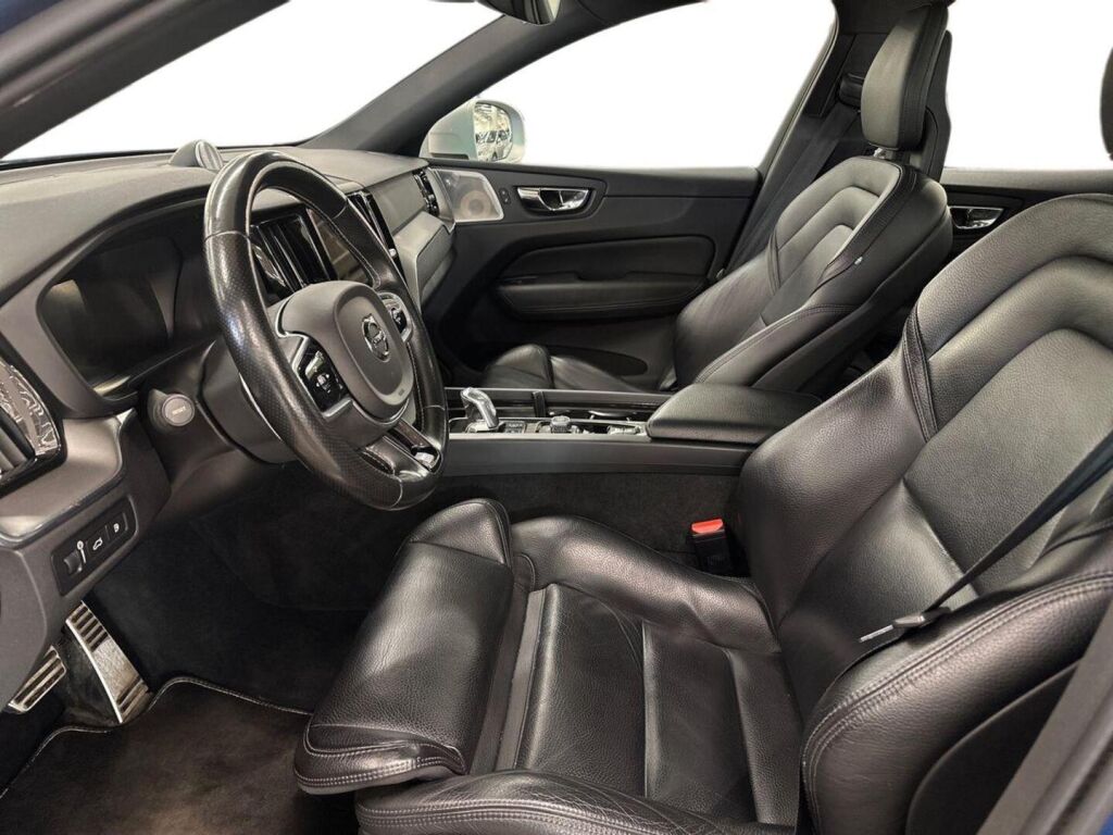 Volvo XC60 2017 Sininen
