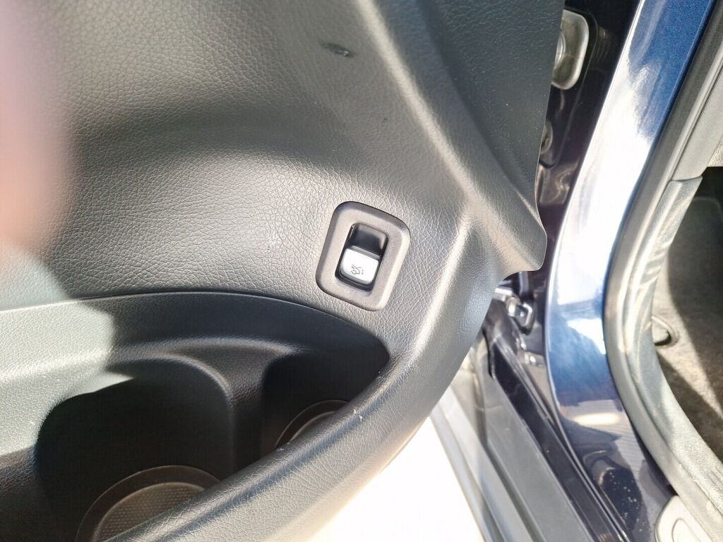 Mercedes-Benz EQC 2020 Sininen