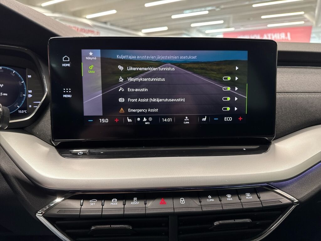 Skoda Octavia 2021 Musta