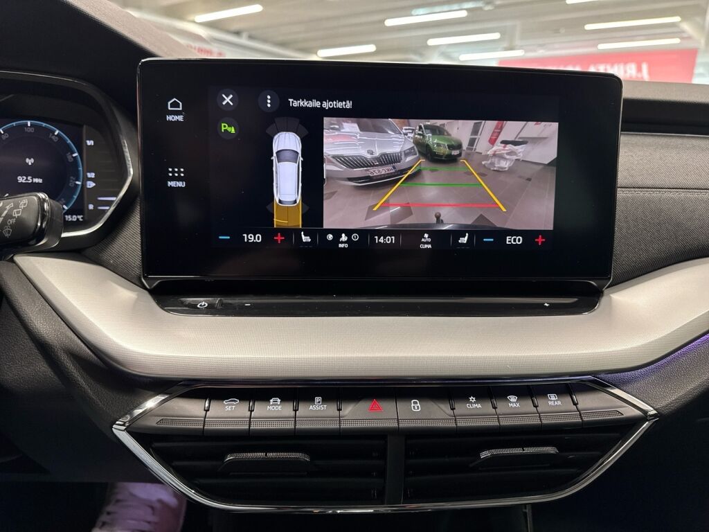 Skoda Octavia 2021 Musta