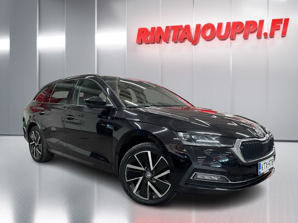 Skoda Octavia 2021 Musta