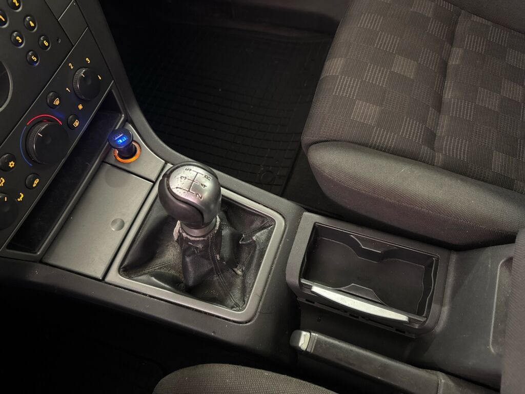 Opel Vectra 2003 Hopea