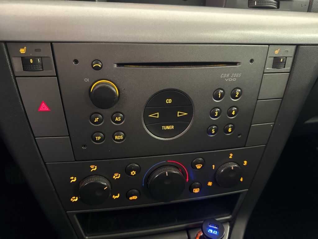 Opel Vectra 2003 Hopea