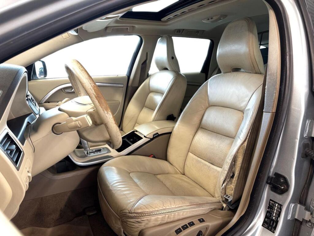 Volvo XC70 2011 Harmaa