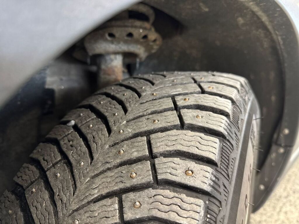 Volvo XC70 2011 Harmaa