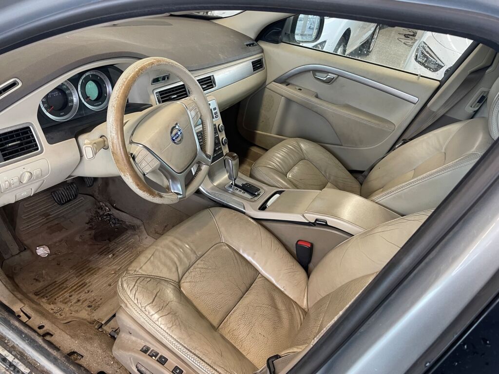 Volvo XC70 2011 Harmaa