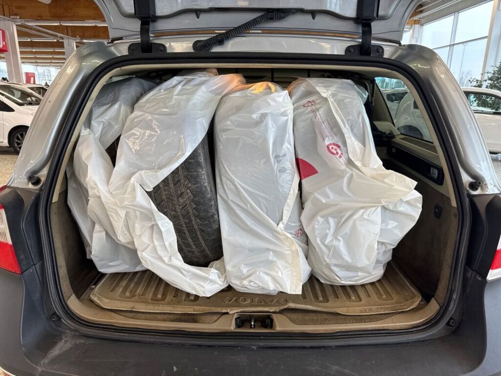 Volvo XC70 2011 Harmaa