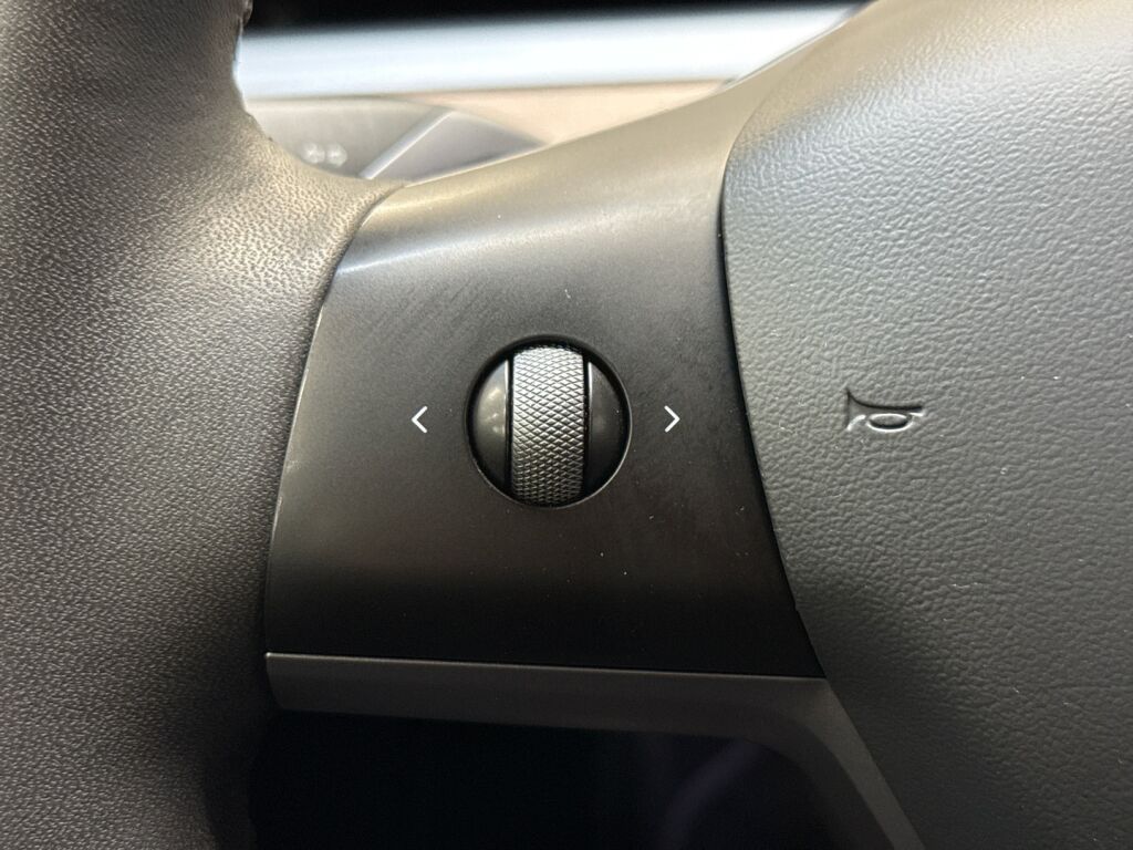 Tesla Model 3 2021 Valkoinen