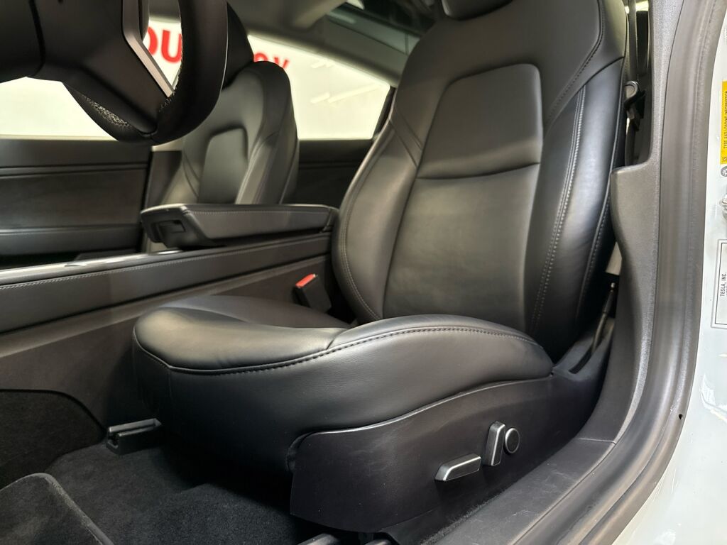 Tesla Model 3 2021 Valkoinen