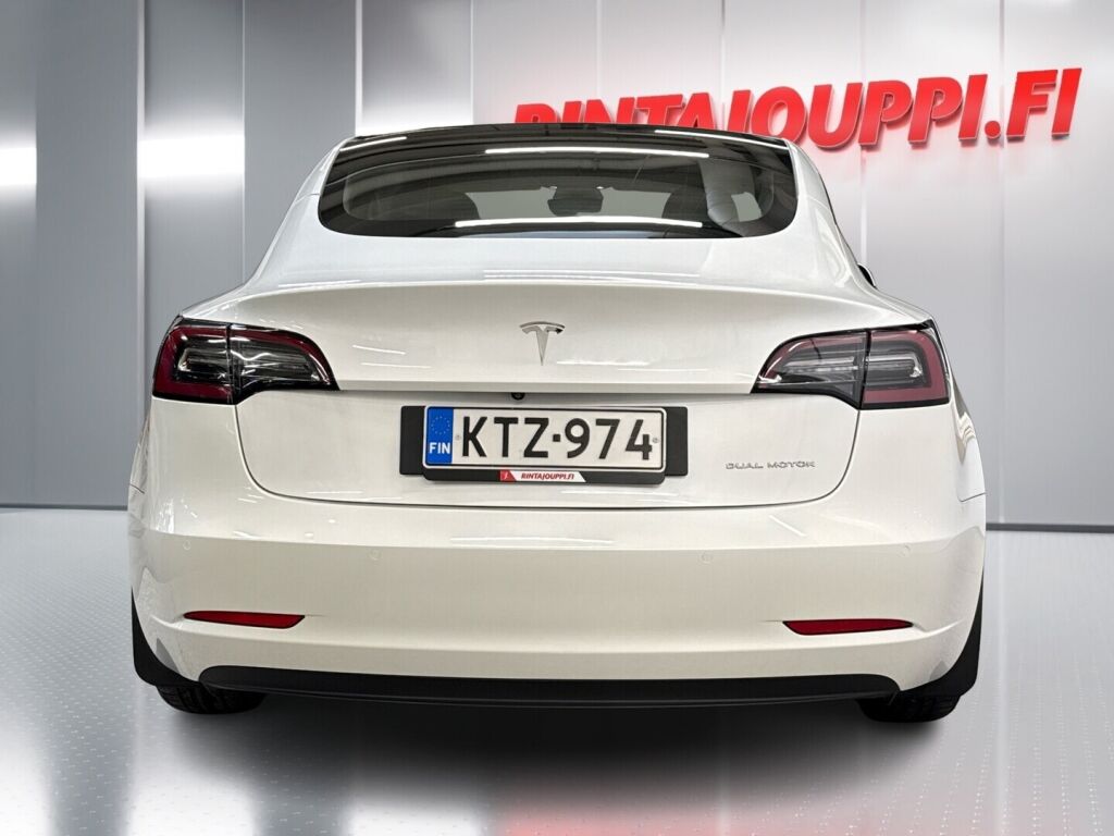Tesla Model 3 2021 Valkoinen