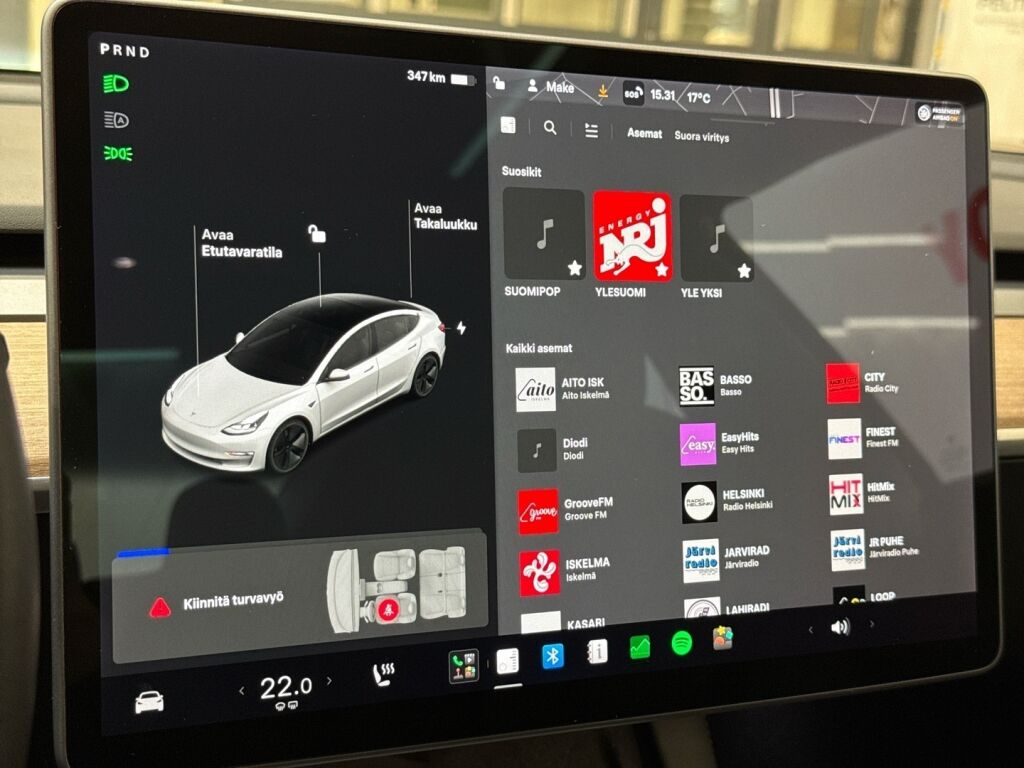 Tesla Model 3 2021 Valkoinen