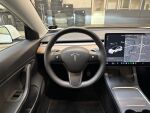 Tesla Model 3 2021 Valkoinen
