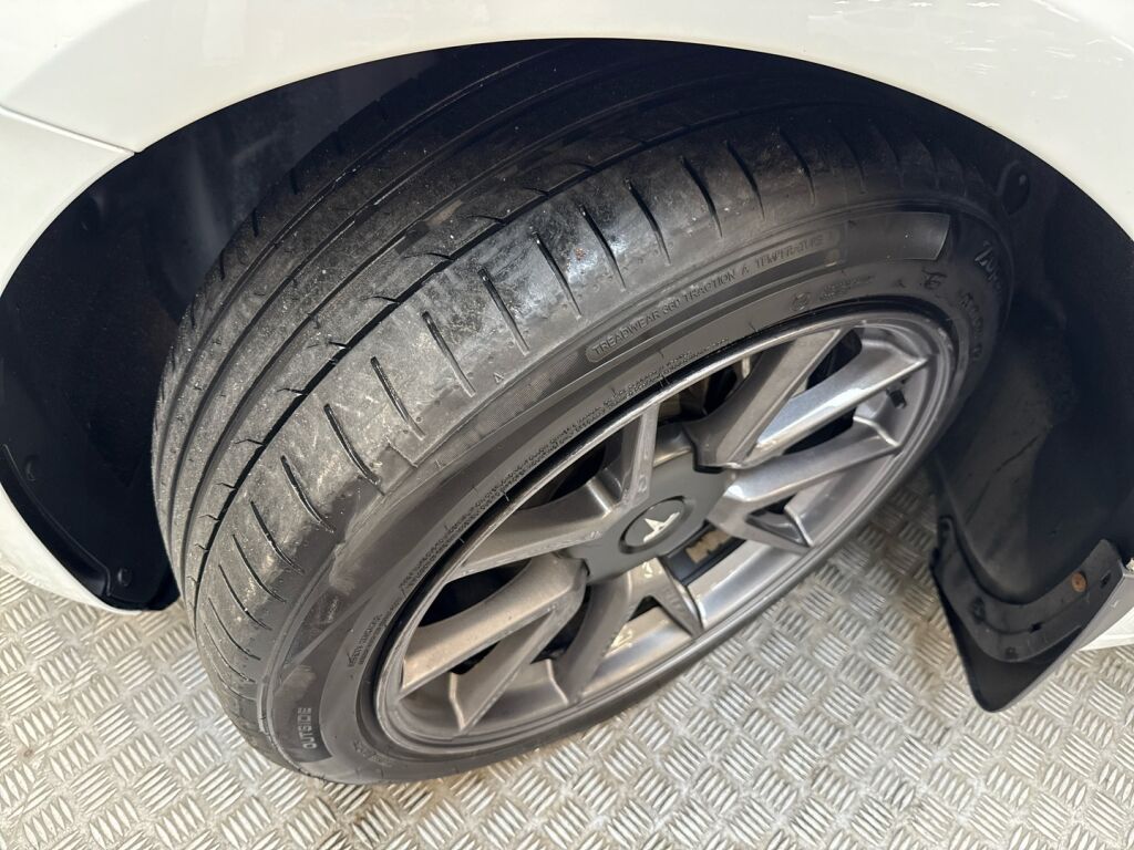 Tesla Model 3 2021 Valkoinen