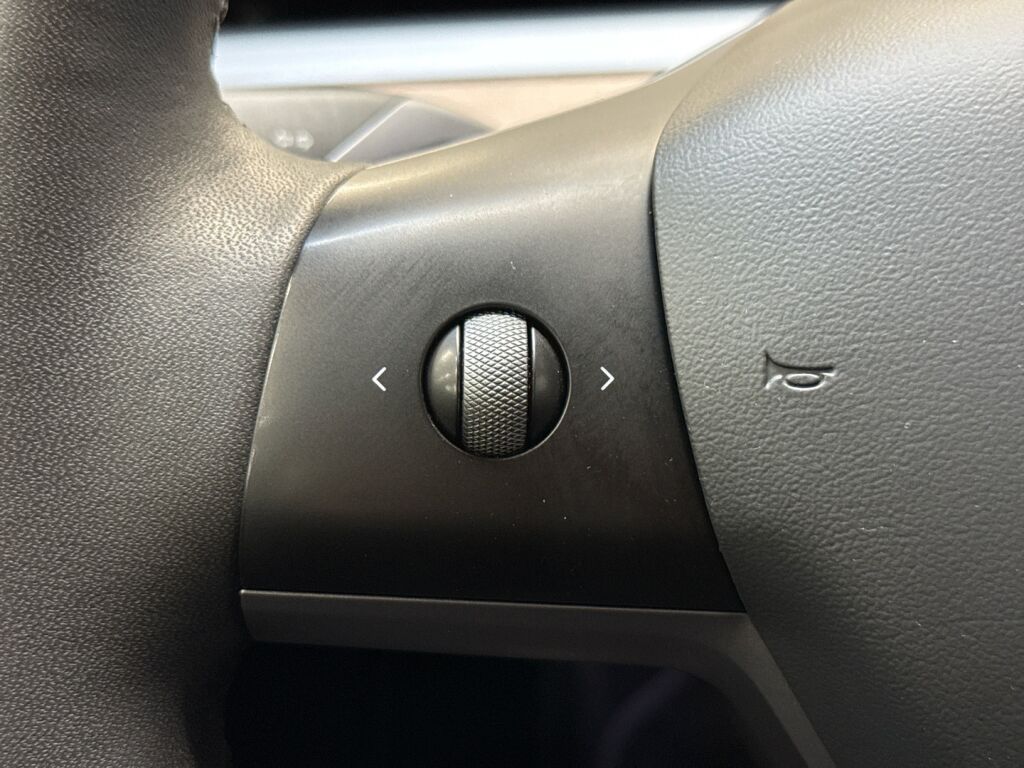 Tesla Model 3 2021 Valkoinen
