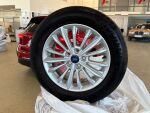 Ford Focus 2021 Punainen