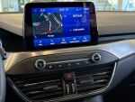 Ford Focus 2021 Punainen