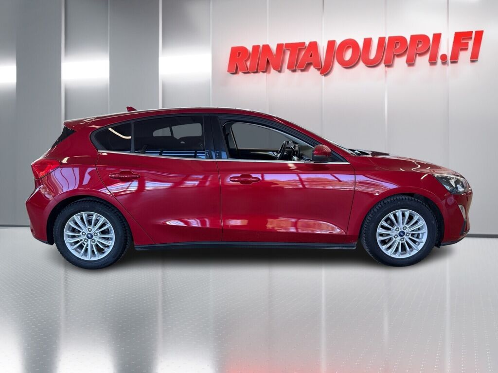 Ford Focus 2021 Punainen