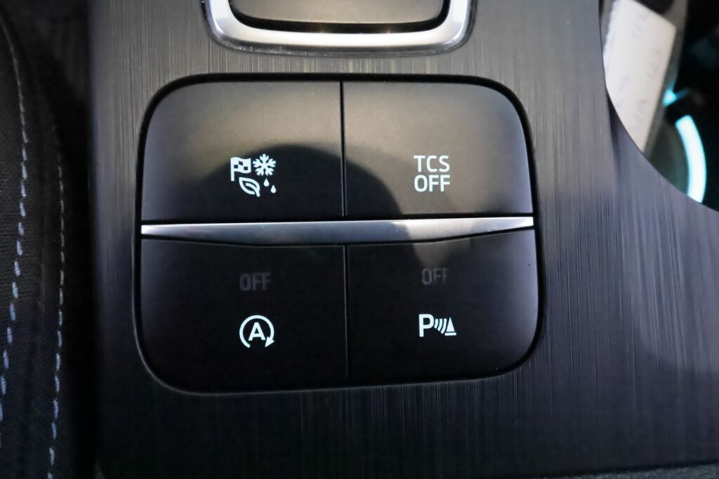 Ford Focus 2021 Valkoinen