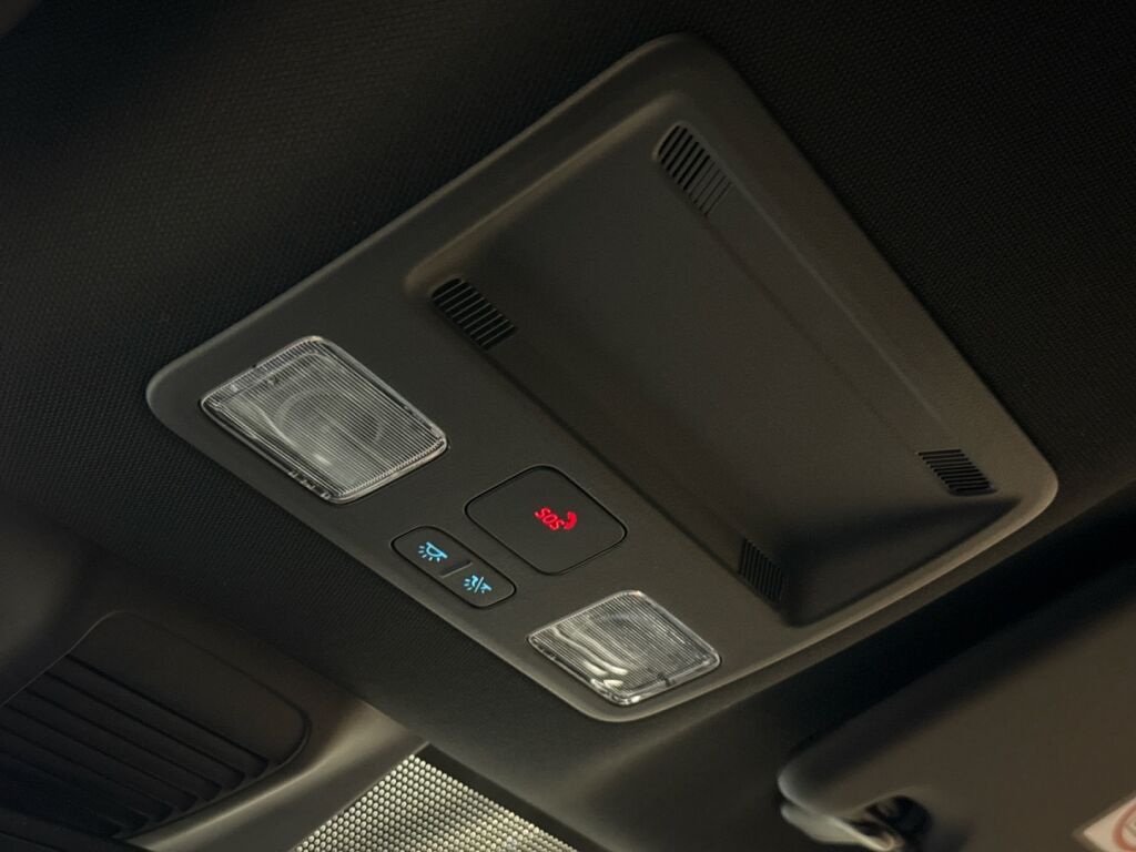 Ford Focus 2021 Valkoinen