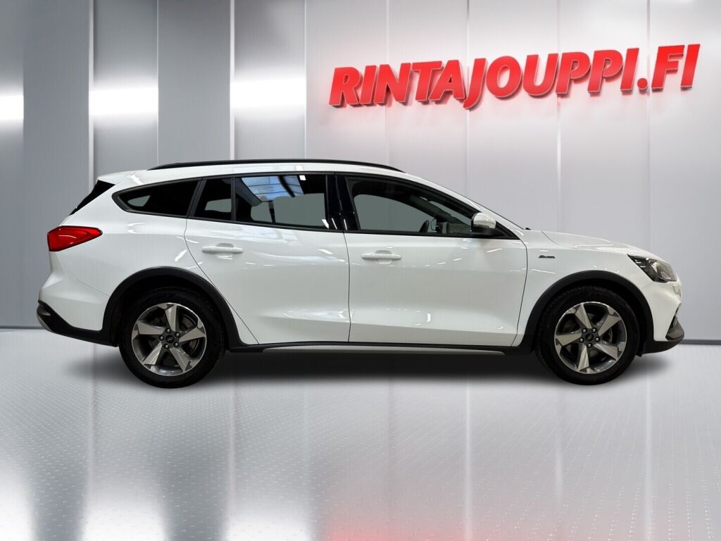Ford Focus 2021 Valkoinen