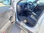 Ford Focus 2021 Valkoinen