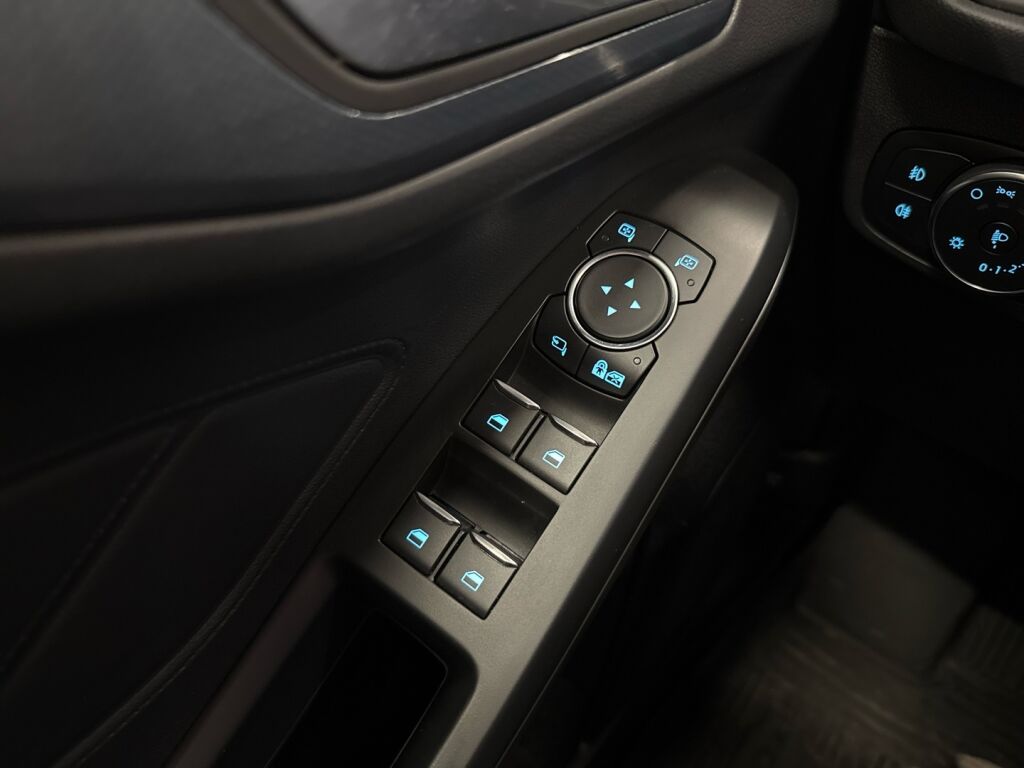 Ford Focus 2021 Valkoinen