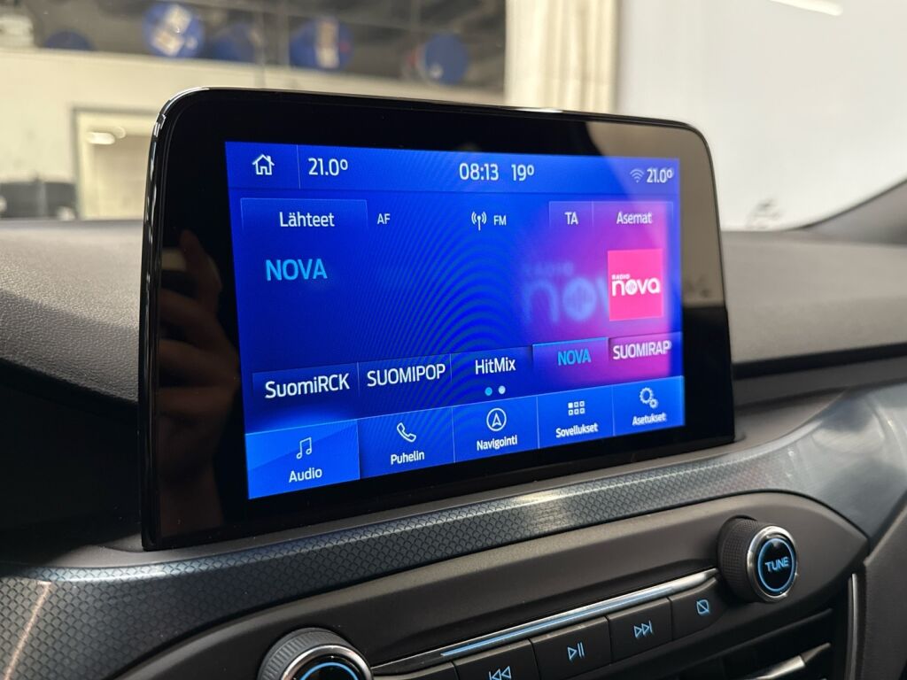 Ford Focus 2021 Valkoinen