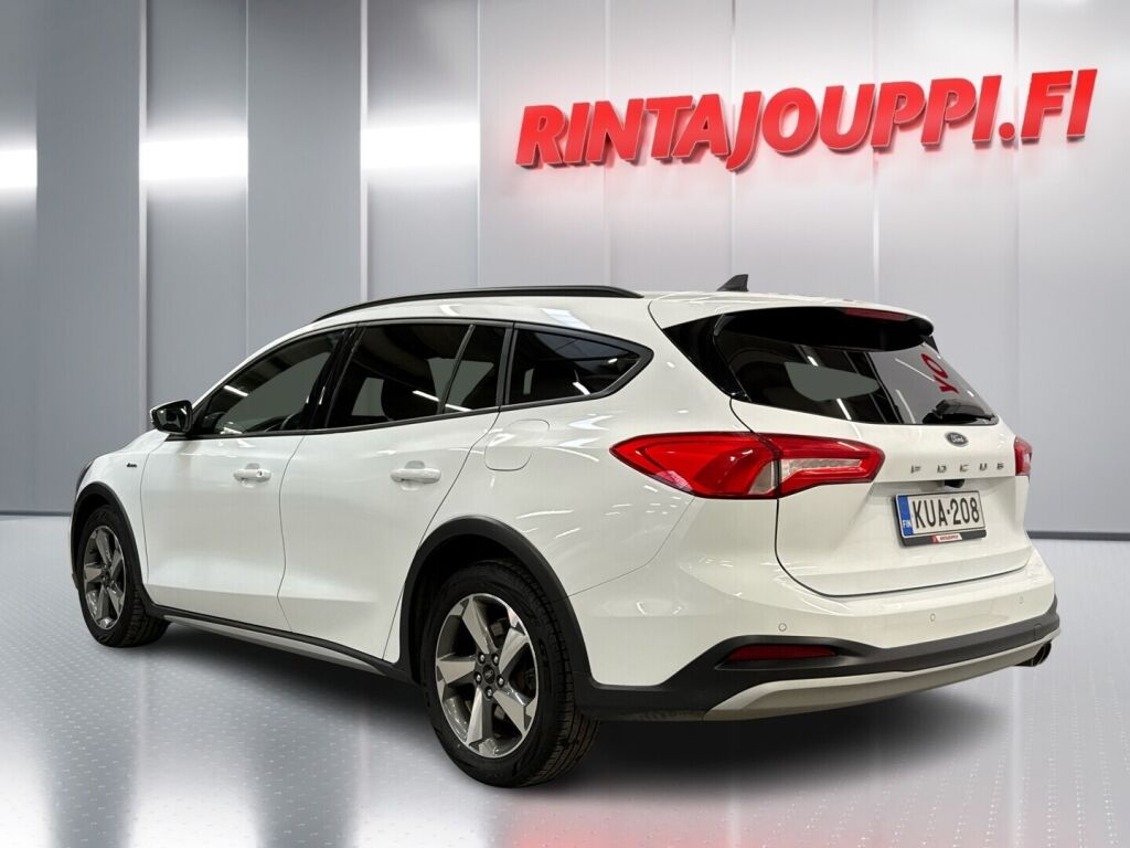 Ford Focus 2021 Valkoinen