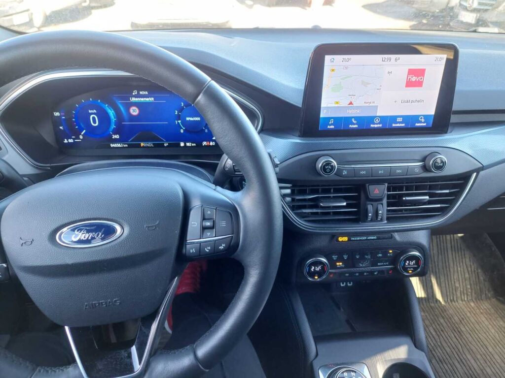 Ford Focus 2021 Valkoinen