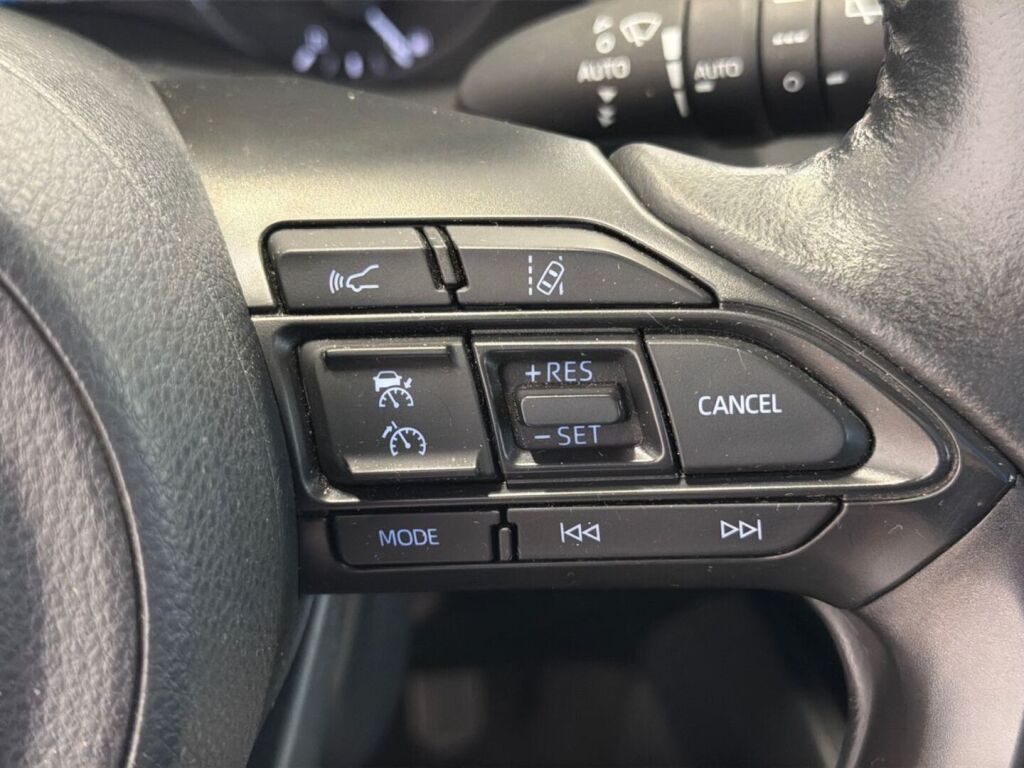 Toyota Yaris 2020 Harmaa