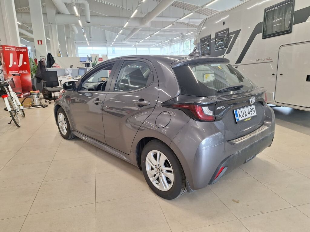 Toyota Yaris 2020 Harmaa