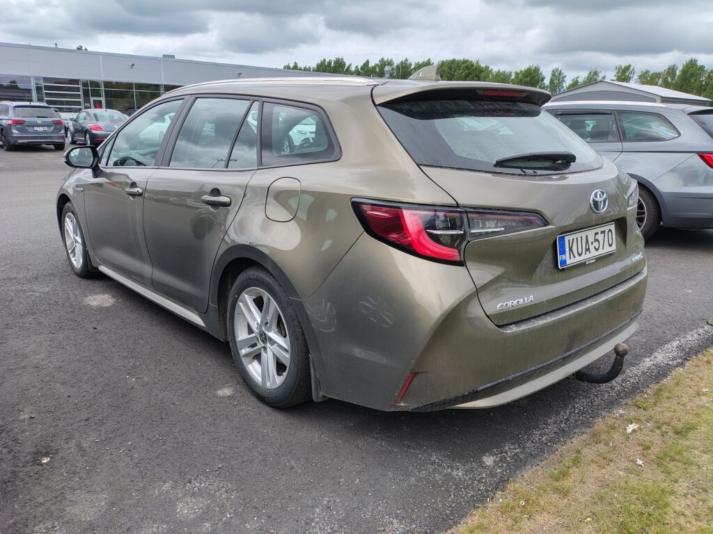 Toyota Corolla 2021 Ruskea (beige)