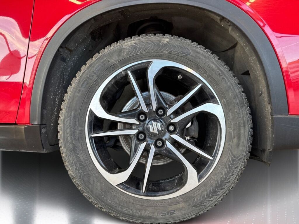 Suzuki Vitara 2021 Punainen