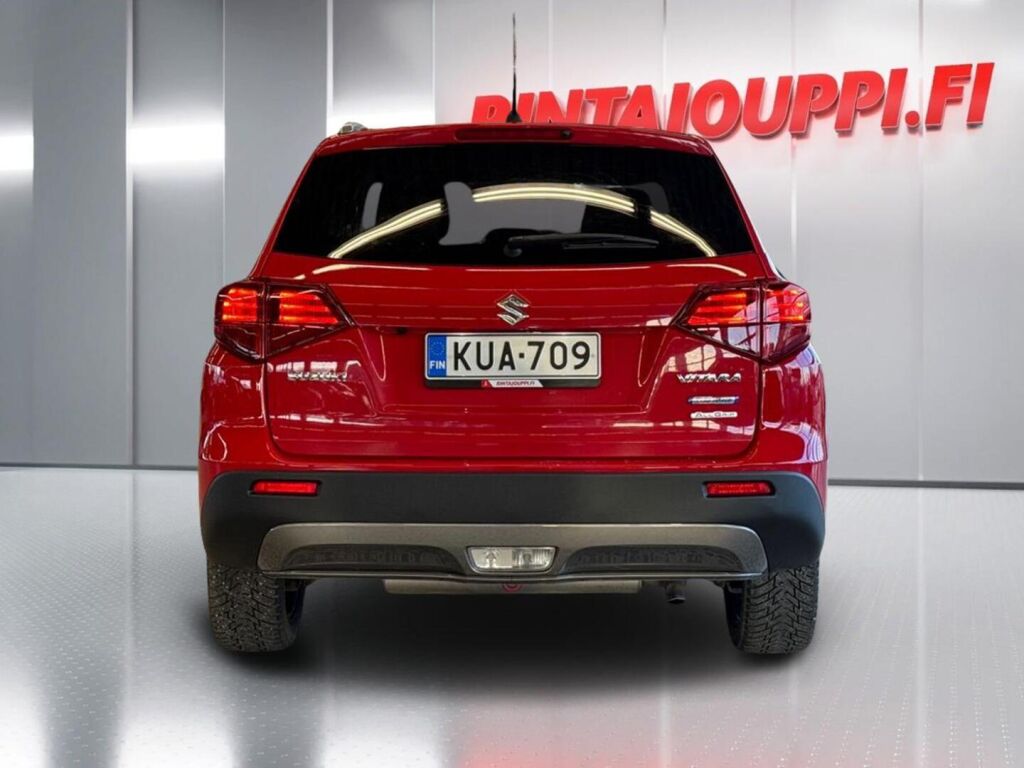 Suzuki Vitara 2021 Punainen