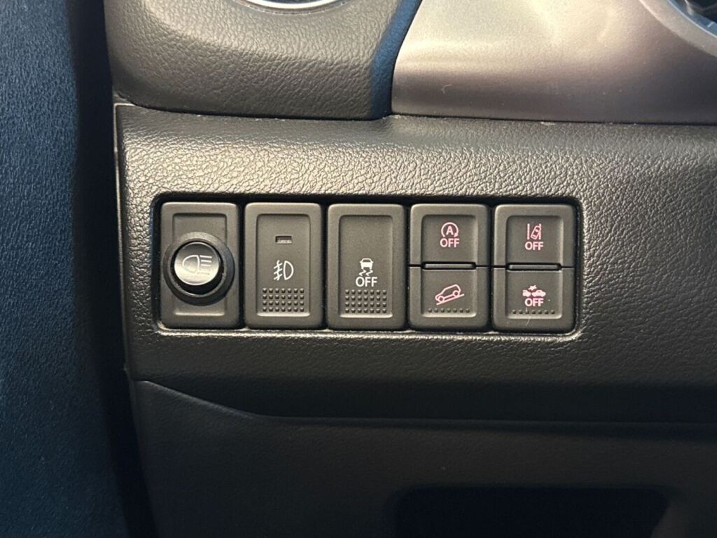 Suzuki Vitara 2021 Punainen