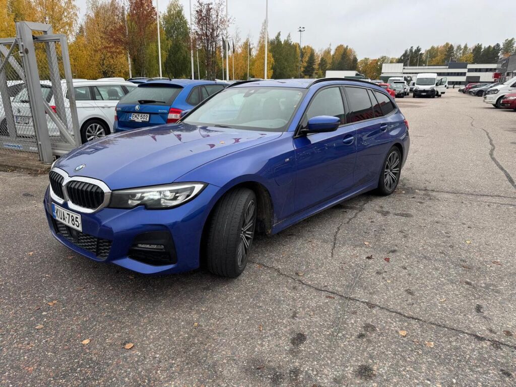 BMW 330 2020 Sininen