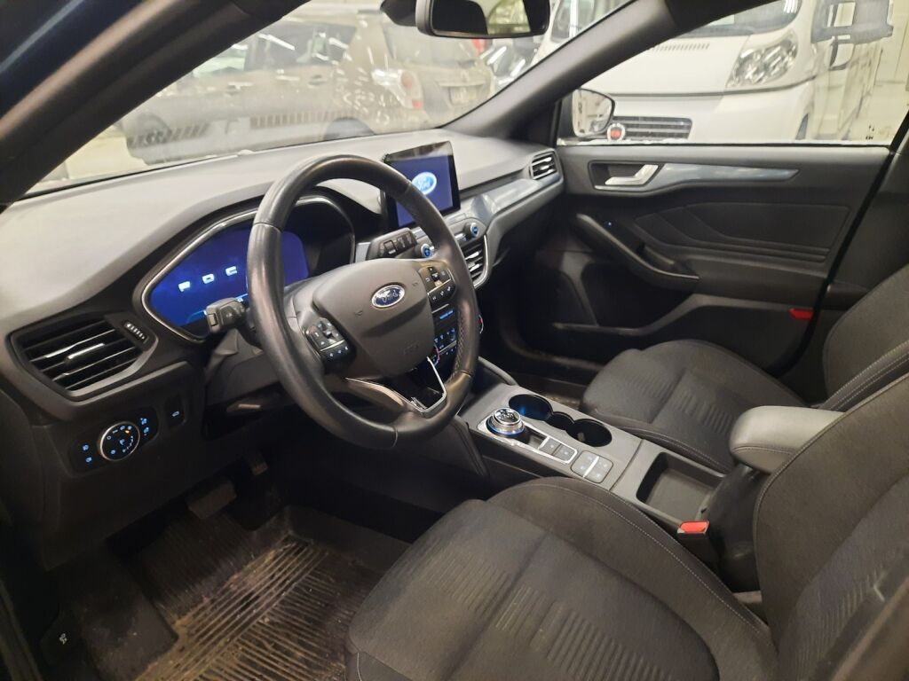 Ford Focus 2021 Sininen