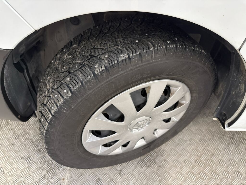 Renault Trafic 2021 Valkoinen